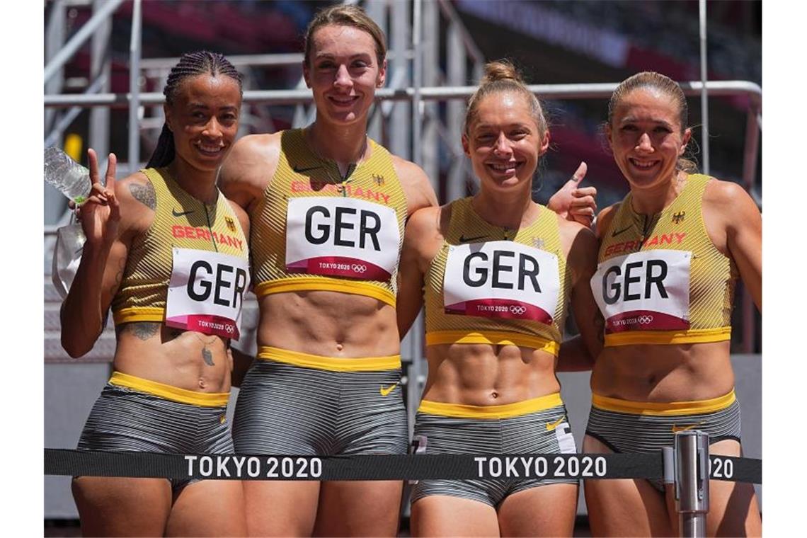 Das war die Olympia-Nacht: Gold für Wellbrock Die Sprinterinnen Tatjana Pinto, Alexandra Burghardt, Gina Lückenkemper und Rebekka Haase haben das Finale über 4 x 100 Meter erreicht. Foto: Michael Kappeler/dpa