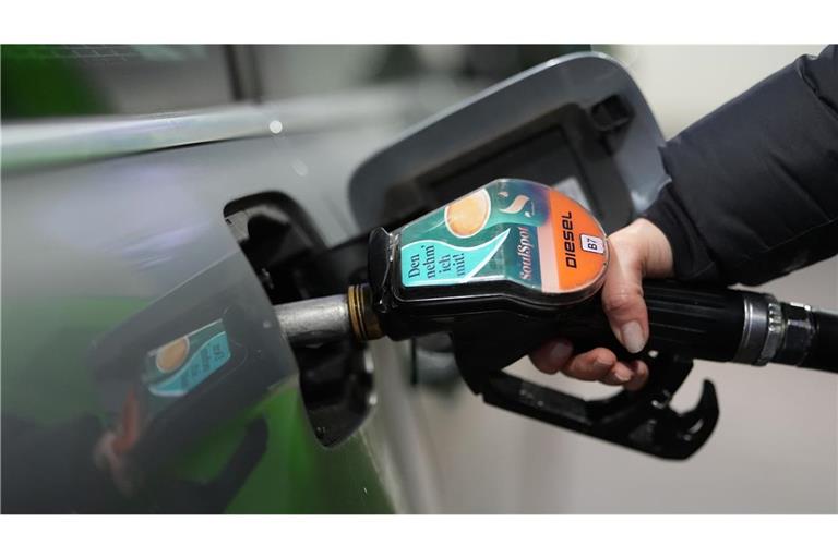 Die Spritpreise sind diese Woche wieder gestiegen. (Symbolfoto)