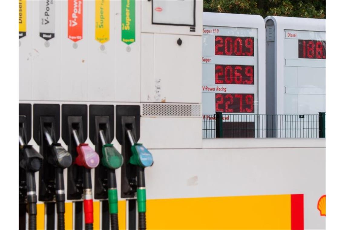 Fast drei Viertel wollen Entlastung wegen hoher Spritpreise Die Spritpreise steigen seit Monaten, Anfang der Woche hat der Preis für Diesel ein Allzeithoch erreicht. Foto: Julian Stratenschulte/dpa