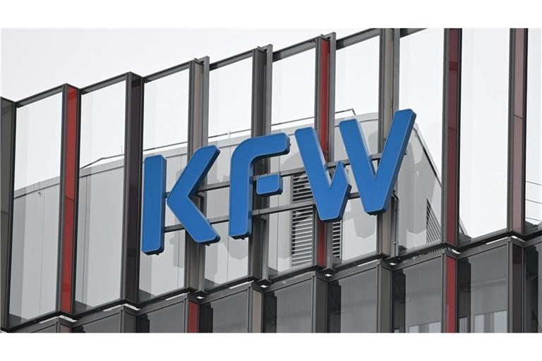 Die staatliche Förderbank KfW bietet den Studienkredit seit 2006 an.