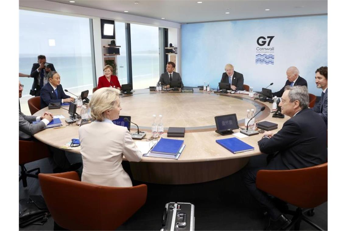 G7 will ärmeren Ländern mit 2,3 Milliarden Impfdosen helfen Die Staats- und Regierungschefs der G7 treffen sich im britischen Carbis Bay. Foto: --/Pool/kyodo/dpa