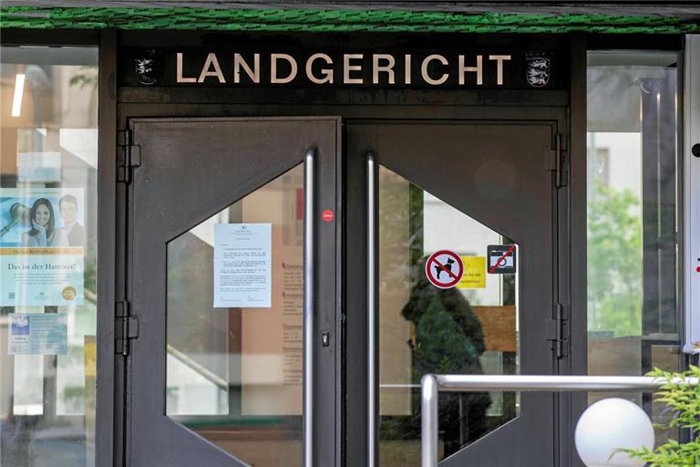 Die Staatsanwaltschaft hat gegen das Trio zunächst 26 Einzelfälle von bandenmäßigem und gewerbsmäßigem gemeinschaftlichem Betrug zusammengefasst, jedoch wird eine höhere Dunkelziffer vermutet. Foto: Alexander Becher