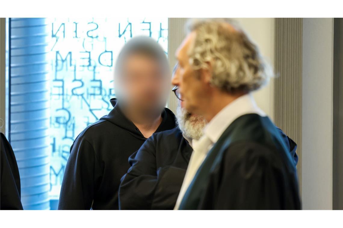 "Andere gehen Holz hacken" - Höchststrafe für Feuermord Die Staatsanwaltschaft sah keine Hinweise auf ein rassistisches Motiv für die Taten.