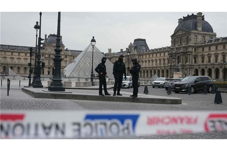 Die Staatsanwaltschaft vermutet organisierte Banden hinter dem spektakulären Diebstahl historischer Juwelen aus dem Pariser Louvre (Archivfoto).