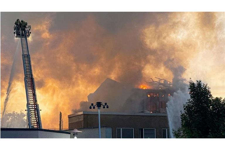 Die Staatsoperette in Dresden ist vollständig ausgebrannt.