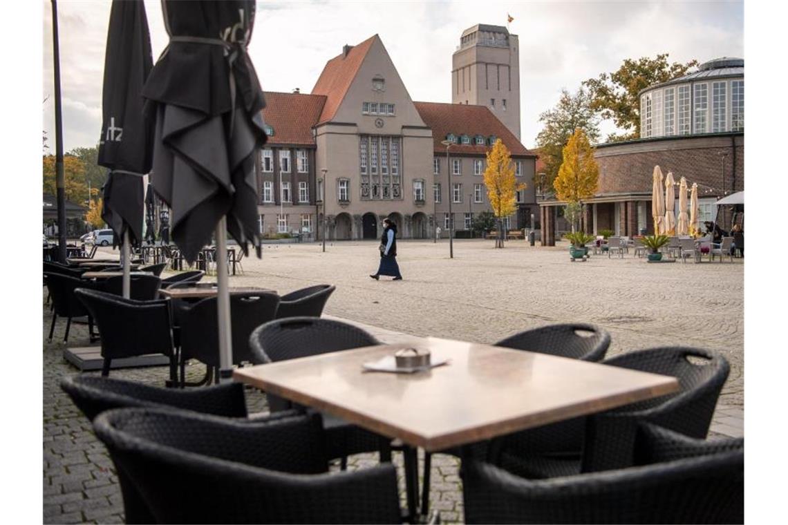 Debatte über Corona-Maßnahmen und Mitsprache des Bundestags Die Stadt Delmenhorst bei Bremen ist mit einem Wert von 223 Neuinfektionen binnen einer Woche zu einem Hotspot geworden. Foto: Sina Schuldt/dpa
