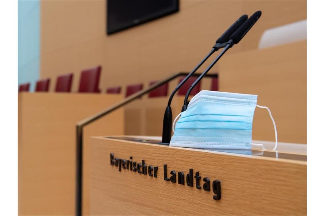 Söders Corona-Strategie - Erst Primus, jetzt Sorgenkind? Die Stadt München weitet die Maskenpflicht aus. Foto: Sven Hoppe/dpa