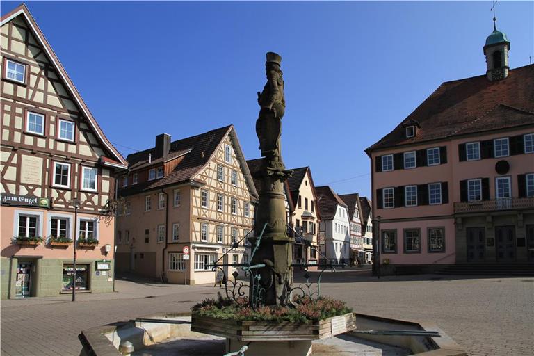 Die Stadtführung durch Murrhardt entführt in die historischen Gassen der Walterichstadt. Foto: Christian Schweizer