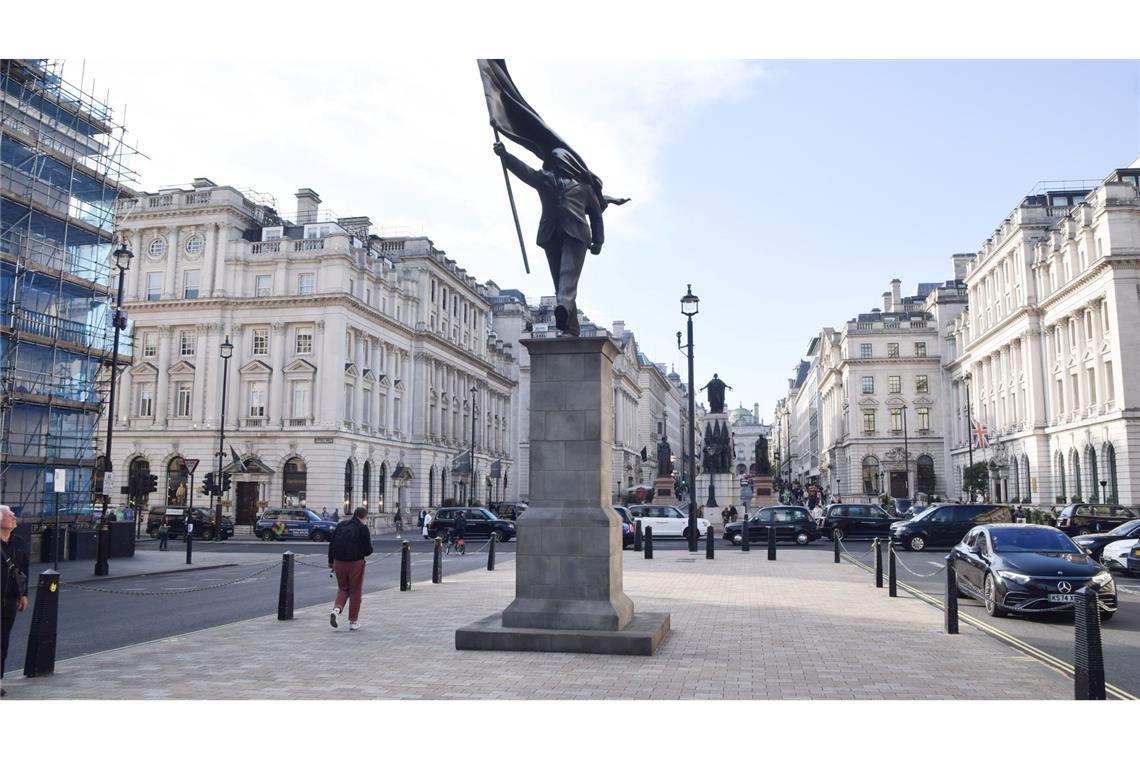 Die Statue steht am Waterloo Place im Zentrum Londons.