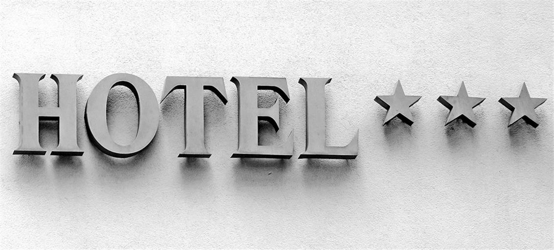 Die Sterne versprechen den Himmel im Hotel – manchmal aber wird hier kräftig geschummelt. Foto: Pixabay