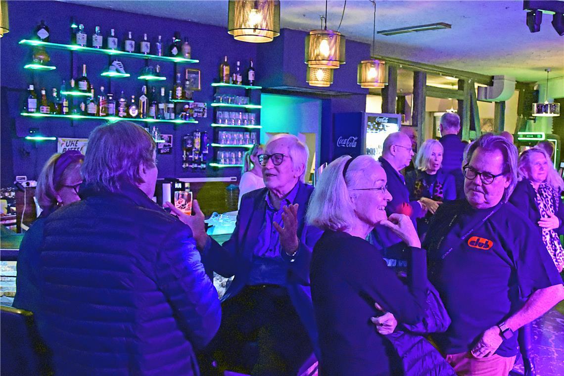 Die Stimmung ist super am Abend der 60-Jahr-Feier im heutigen Elbers Club. Fotos: Tobias Sellmaier