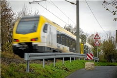 Die streckenweise Eingleisigkeit der Murrbahn, hier bei Oppenweiler-Reichenbach, führt dazu, dass sich kleine Verspätungen aus vorheriger Fahrt noch weiter aufbauen. Archivfoto: Alexander Becher