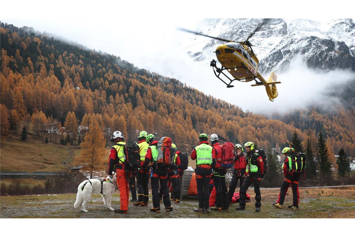 Vermisste deutsche Bergsteiger tot gefunden Die Suche nach den Vermissten ging am Sonntagmorgen weiter.