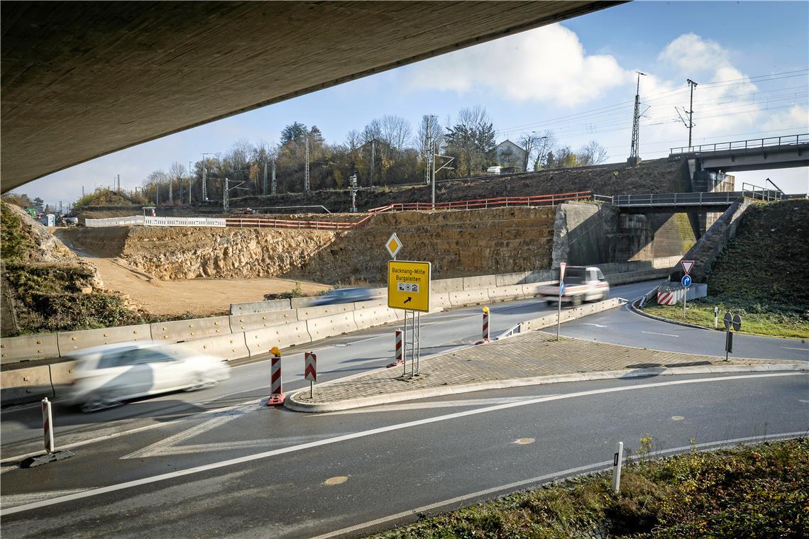Die südliche Auffhart auf die B14 (Anschlußstelle Mitte) ist gesperrt