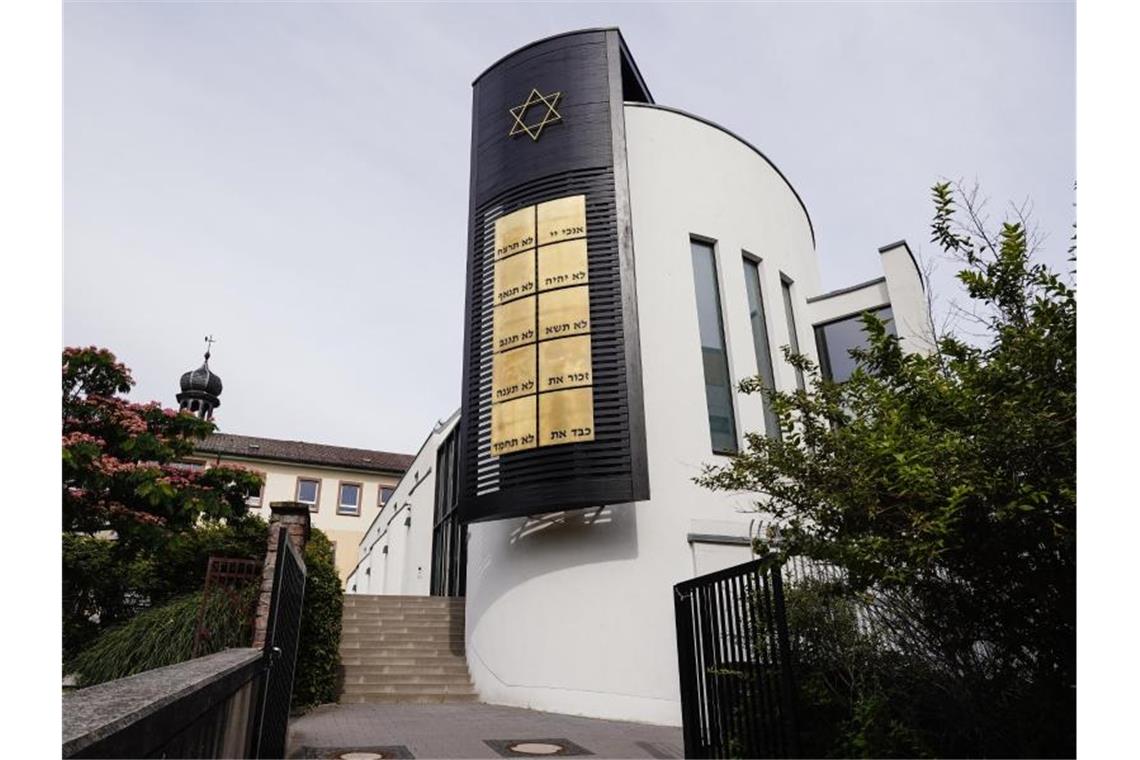 Die Synagoge "Beith Shalom" in Speyer. Die Unesco hat das jüdische Kulturgut in Mainz, Speyer und Worms als neues Welterbe ausgezeichnet. Foto: Uwe Anspach/dpa