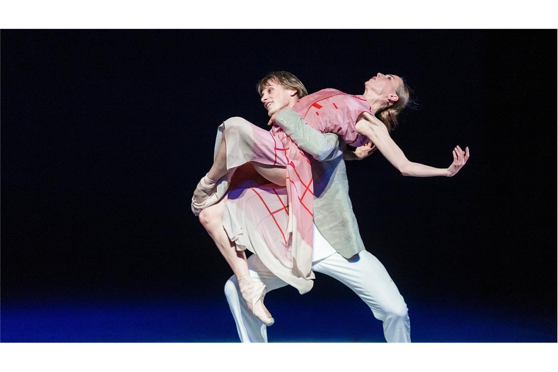 Die Tänzer Edvin Revazov und Anna Laudere 2017 bei einer Fotoprobe zu John Neumeiers Ballett „Anna Karenina“