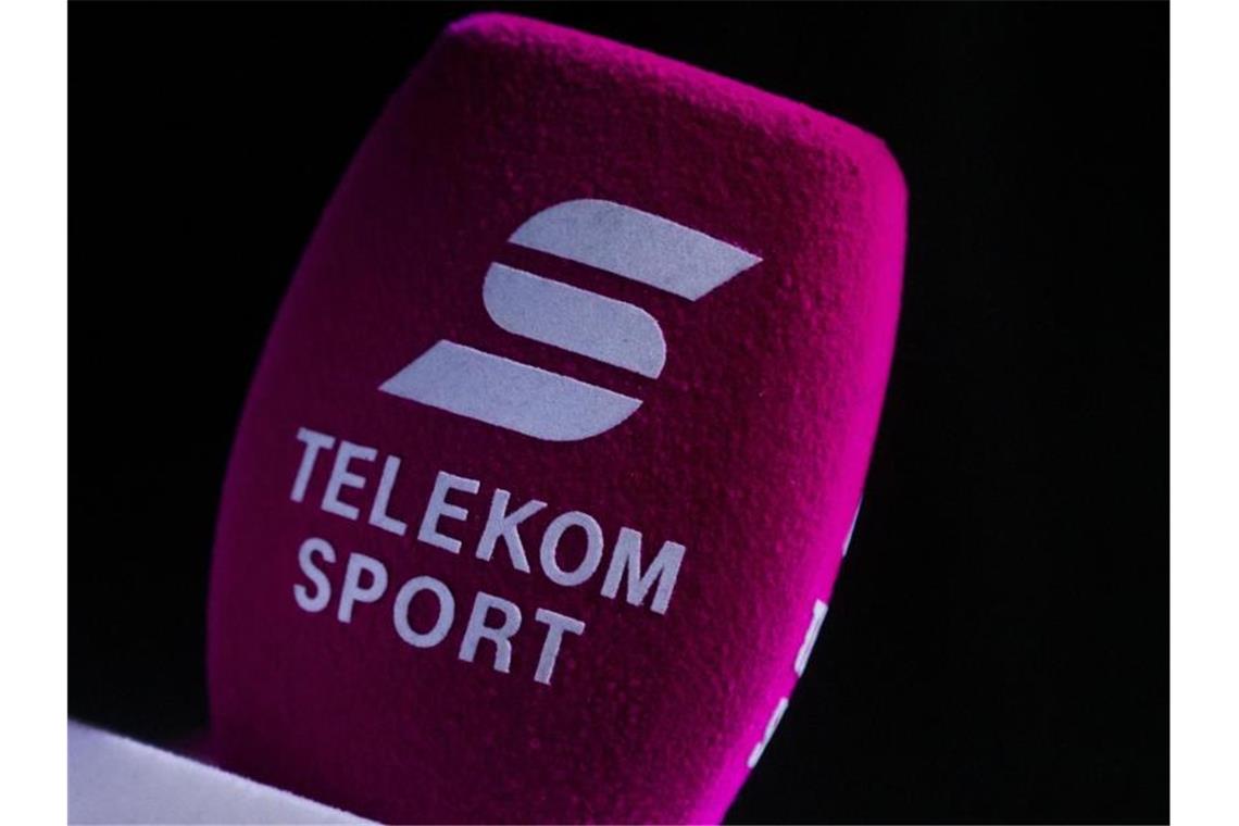 Telekom unmittelbar vor Coup: Heim-EM 2024 ohne ARD und ZDF? Die Telekom wird sich wohl die Rechte für die Fußball-EM 2024 sichern. Foto: Rolf Vennenbernd