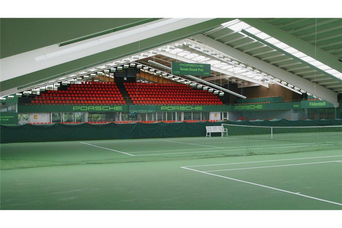 Die Tennishalle von Filderstadt hatte ausgedient. Heute ist auf der Anlage im Weilerhau eine Sprungbude beheimatet.