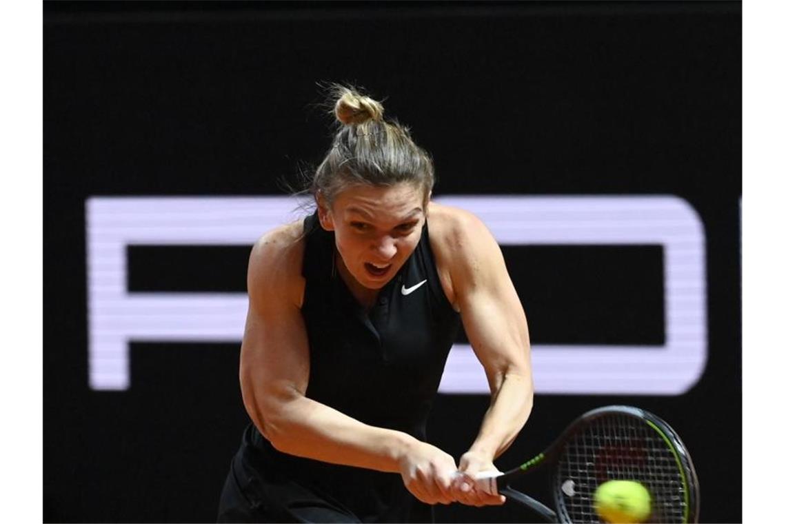 Halep scheitert im Tennis-Halbfinale von Stuttgart Die Tennisspielerin Simona Halep in Aktion. Foto: Marijan Murat/dpa