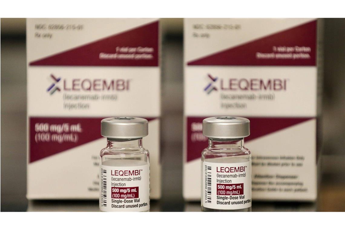 Alzheimer-Mittel Lecanemab jetzt in Deutschland verfügbar Die Therapie kann nur einem kleinen Teil der rund eine Million Menschen helfen, die allein in Deutschland von Alzheimer betroffen sind. Lecanemab wird als intravenöse Infusion alle zwei Wochen verabreicht (Foto des medikaments aus den USA).