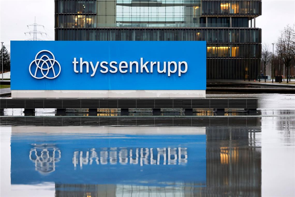 Warum ist die ThyssenKrupp-Aktie gefallen? - Gründe für den Kurseinbruch Die Thyssenkrupp-Aktie startet schwach in die neue Woche. Was hinter dem Kursrückgang von fast 20 % steckt und welche Rolle der TKMS-Börsengang spielt.