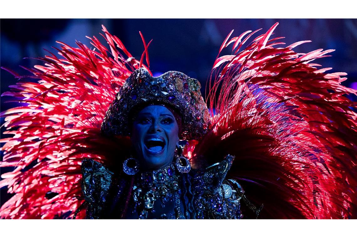 Die Top-Schulen begeisterten die Zuschauer mit funkelnden Kostümen und mitreißenden Trommelschlägen.