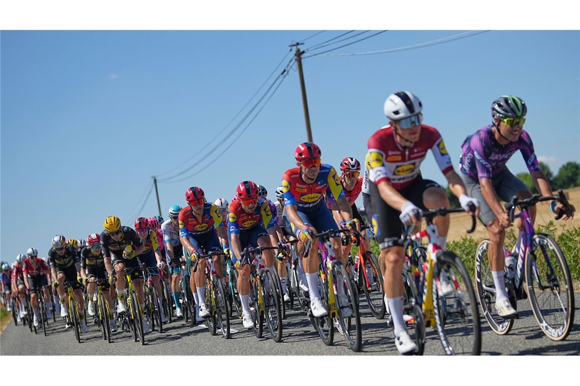 "Knüppelhart": Ackermann bei Milans Sieg auf Rang vier Die Tour de France war am Samstag auf dem Weg nach Laval.