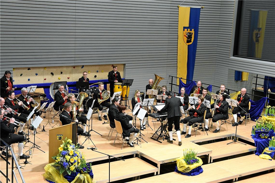 Die Trachtenkapelle des Bürgervereins Ebersberg unter der Leitung von Daxi Pan umrahmte die Veranstaltung musikalisch. Fotos: T. Sellmaier