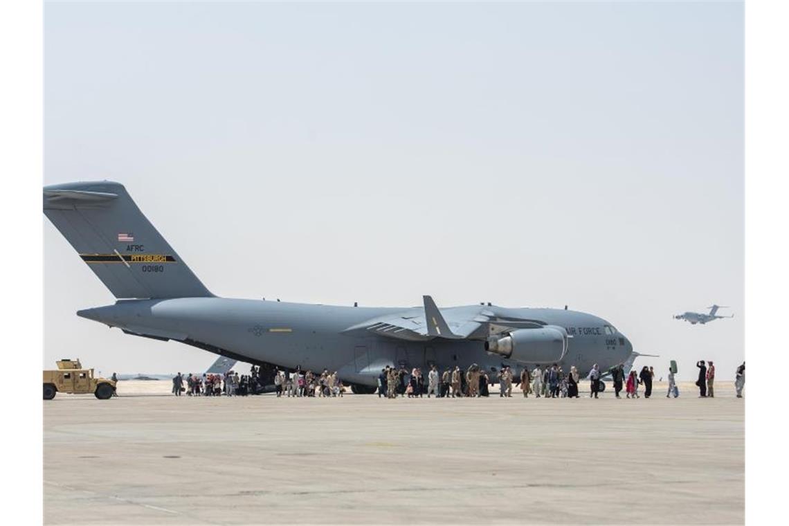 Die Transportflugzeuge vom Typ Boeing C-17 der US-Luftwaffe nutzen oft das Rufzeichen „Reach“. Foto: Airman 1st Class Kylie Barrow/U.S. Air Force via AP/dpa
