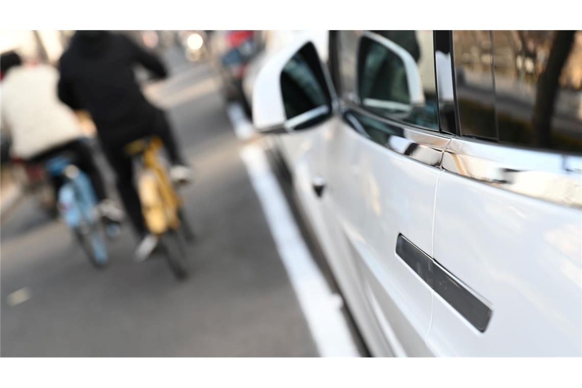 China verbietet versteckte Auto-Türgriffe