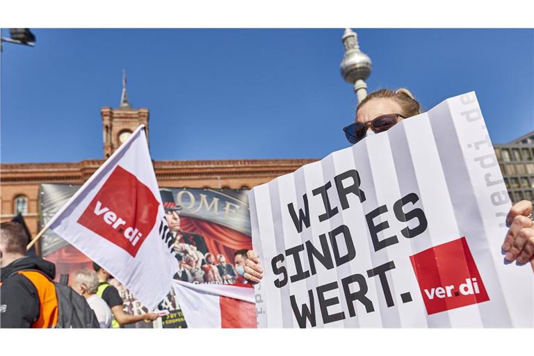 Die TVöD-Tariferhöhungen liegen vorerst auf Eis.