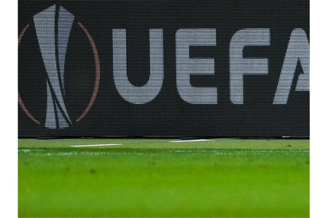 UEFA rät Verbänden zum Abschluss der Saison Die UEFA rät ihren Mitgliedsverbänden zum vorzeitigen Saison-Aus aufgrund der Coronavirus-Pandemie. Foto: Silas Stein/dpa