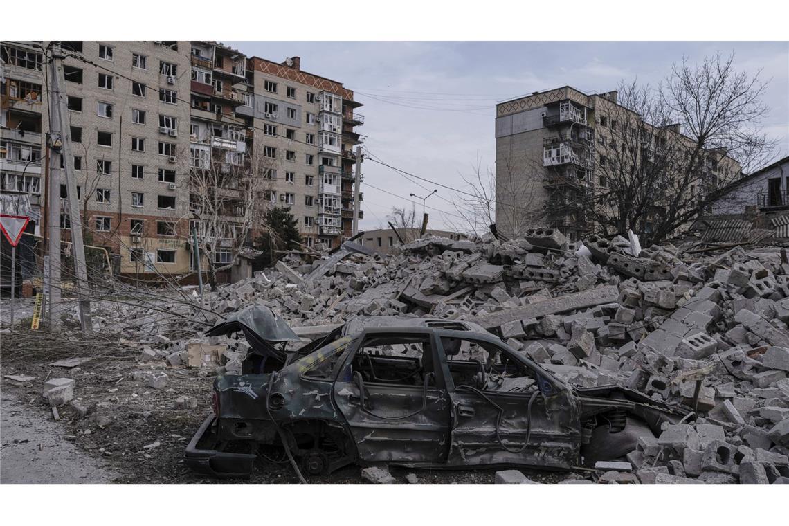 Kiew: Schwere Kämpfe im Osten der Ukraine Die ukrainische Stadt Pokrowsk im Gebiet Donezk ist nach monatelangen Kämpfen nur noch eine Ruinenlandschaft. (Archivbild)