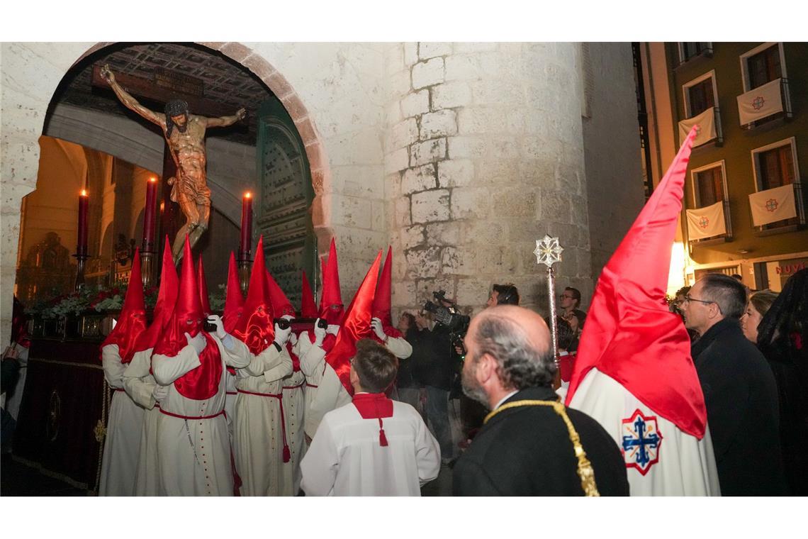 Die Umzüge muten für viele mysteriös an, können sogar für eine Gänsehaut sorgen, was auch ihren Reiz ausmacht.
