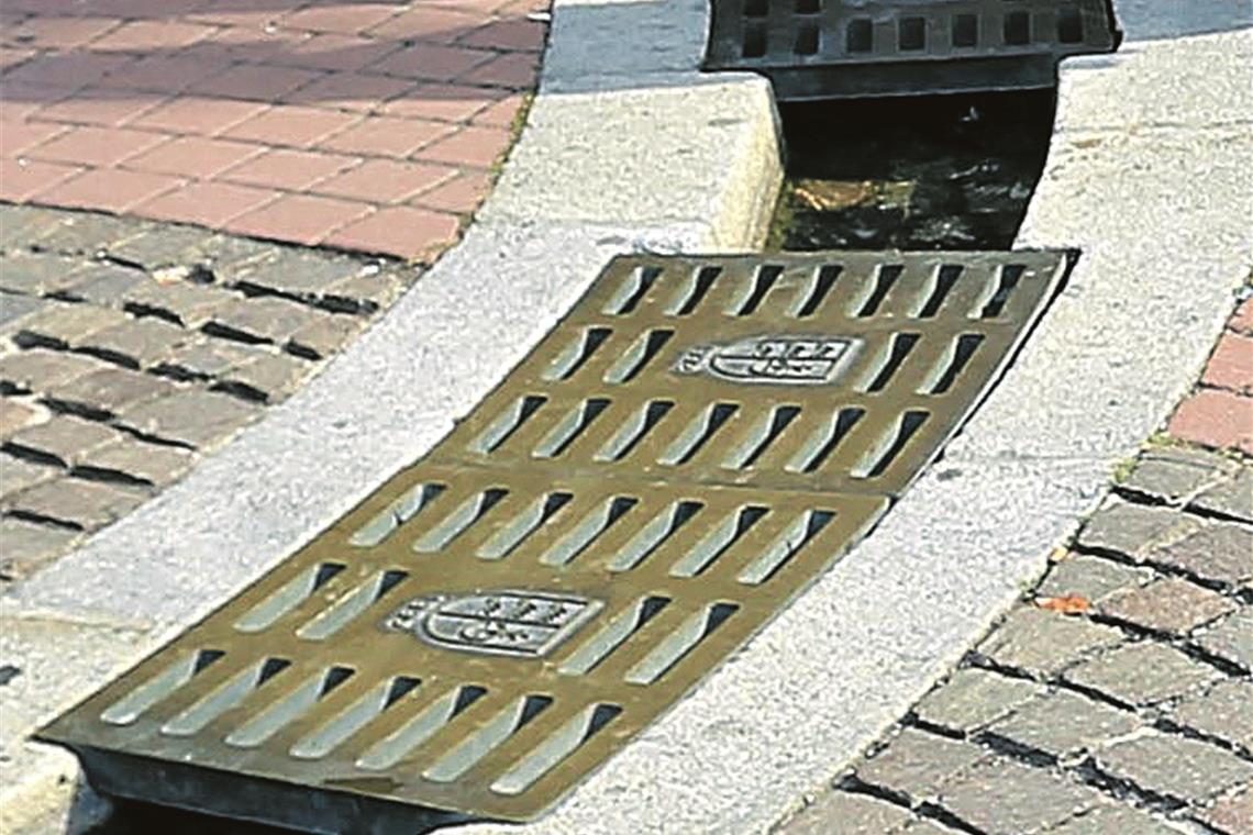 Buntmetalldiebe ohne jeden Skrupel Die ungesicherten Messingplatten waren ein gefundenes Fressen für die Buntmetalldiebe.