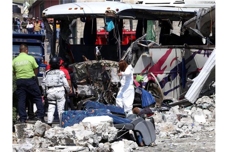 Die Unglücksstelle - ein Bild der Verwüstung. Foto: Fernando Ramirez/XinHua/dpa