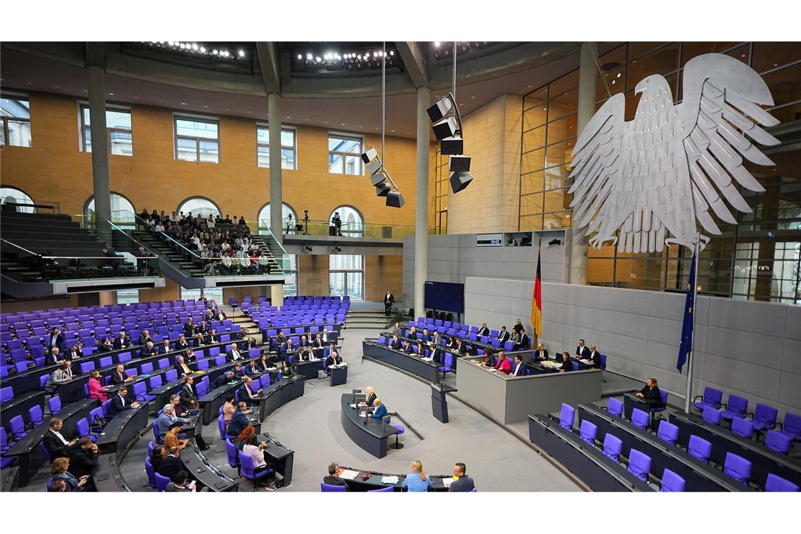 Bundestag beschließt Energie-Paket Die Union stimmt bei Energiethemen mit SPD und Grünen.