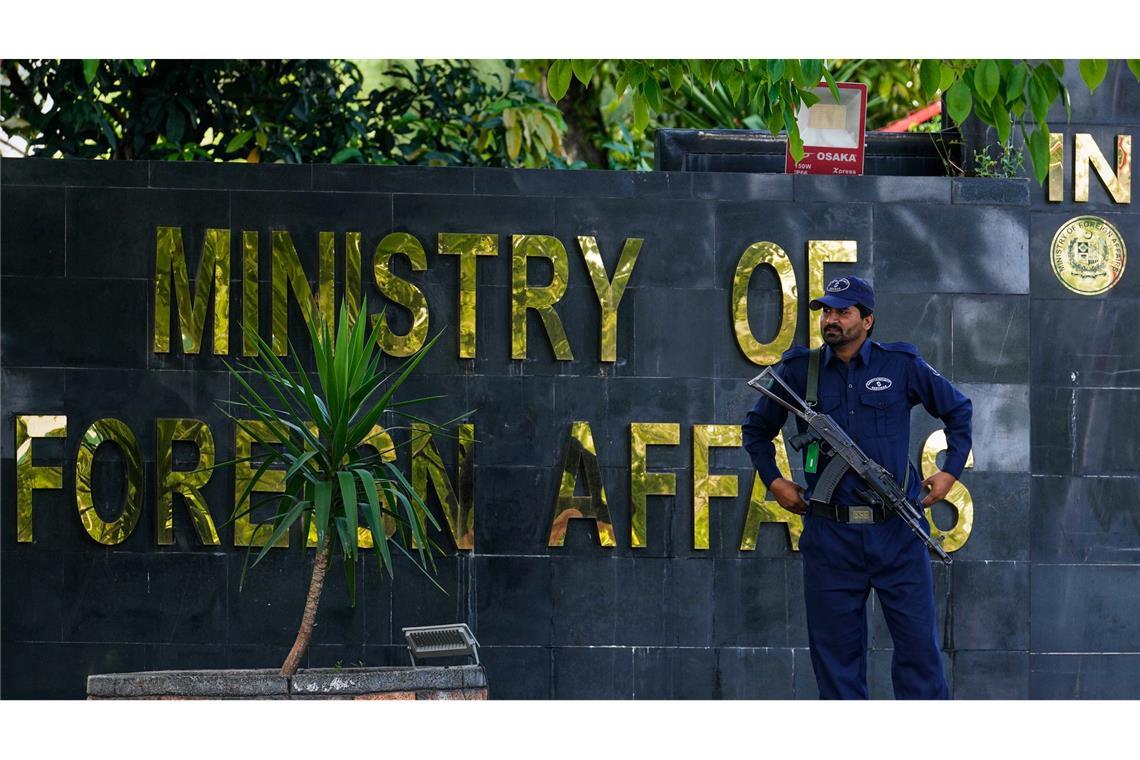 Die Unterhändler der USA und des Irans wollen unter Vermittlung von Pakistan in Islamabad verhandeln.