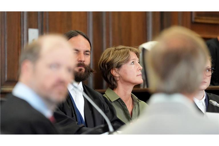 Die Unternehmerin Christina Block stellt sich als Angeklagte den Fragen des Hamburger Landgerichts.