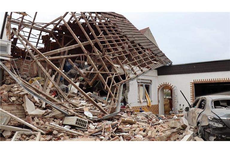 Die Ursache für die Explosion war zunächst unklar.