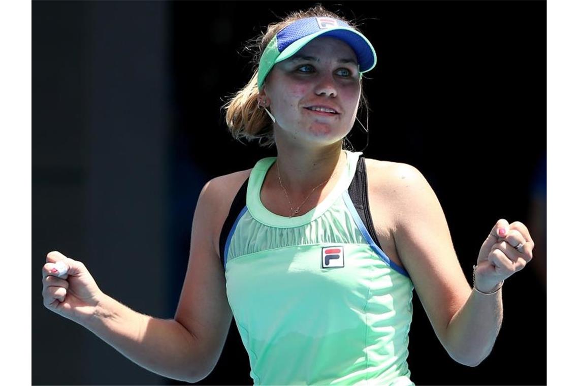 Die US-Amerikanerin Sofia Kenin freut sich in Melbourne über ihren Sieg. Foto: Rob Prezioso/AAP/dpa