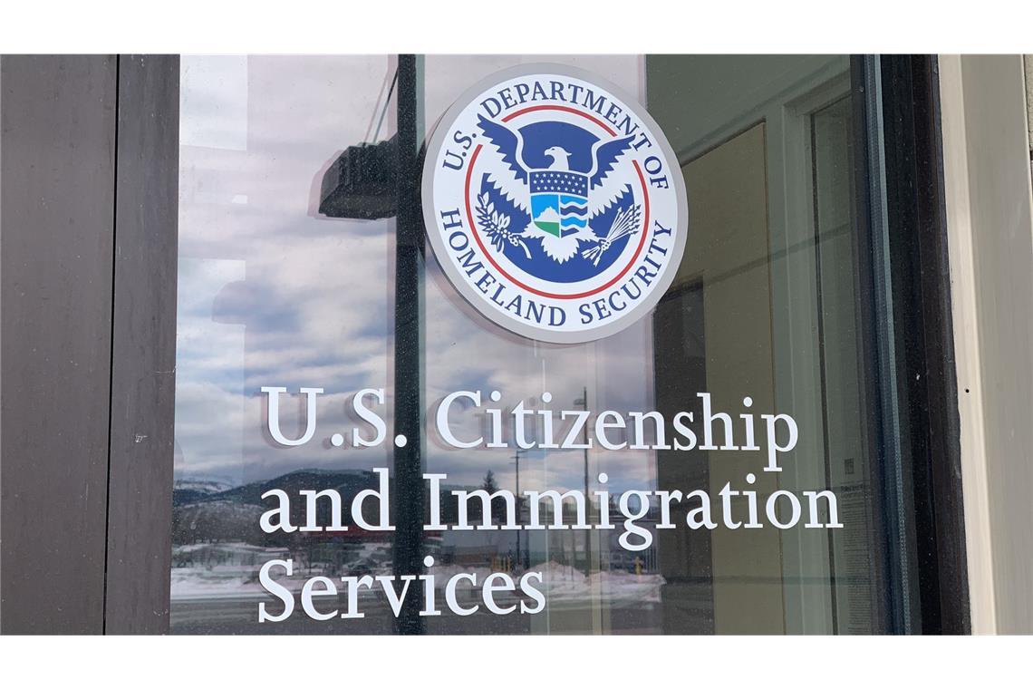 Die US-Behörde für Einwanderung und Einbürgerung USCIS hat die Anforderungen erweitert.