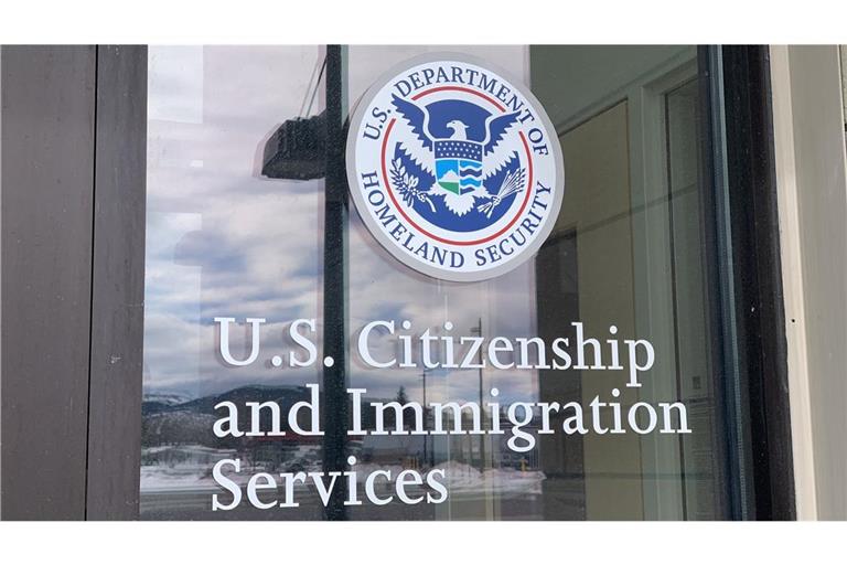 Die US-Behörde für Einwanderung und Einbürgerung USCIS hat die Anforderungen erweitert.
