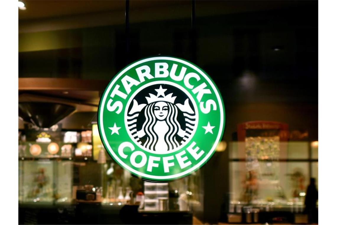 EU-Gericht kippt Kommissionsbeschluss zu Starbucks Die US-Kaffeehauskette Starbucks hat nach einem Urteil des EU-Gericht nicht von unerlaubten Steuervorteilen in den Niederlanden profitiert. Foto: Ralf Hirschberger/zb