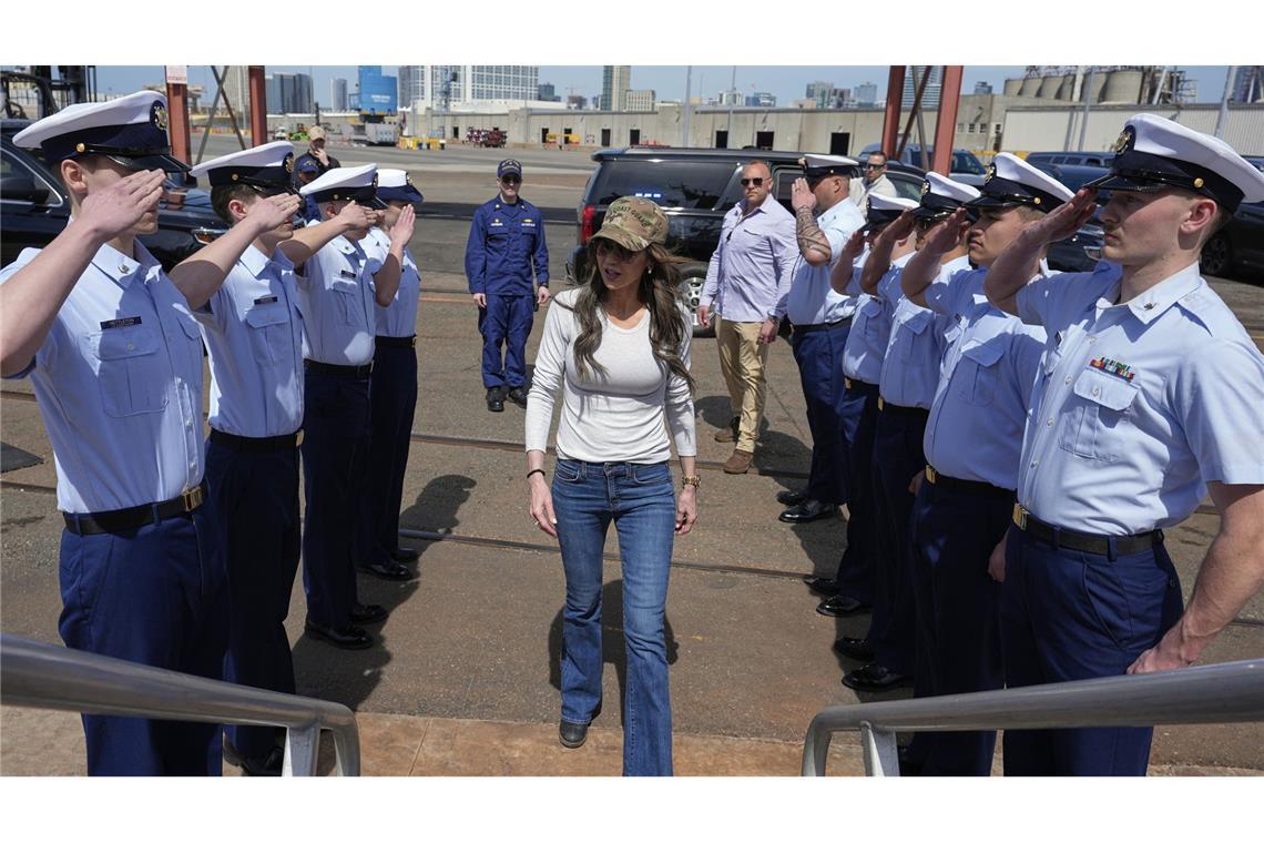 Die US-Küstenwache betrachtet Hakenkreuze einem Medienbericht zufolge nicht länger als Hasssymbole.