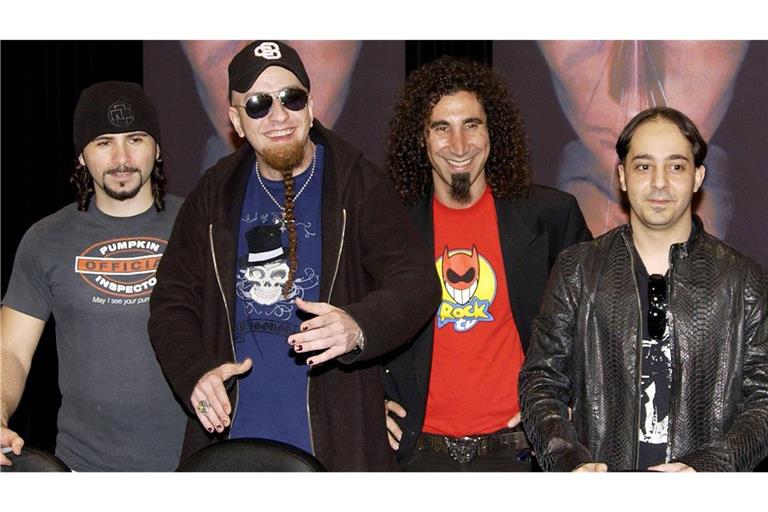 Die US-Metalband System Of A Down kommt 2026 für zwei ihrer seltenen Europa-Konzerte nach Berlin und Düsseldorf (Archivfoto).