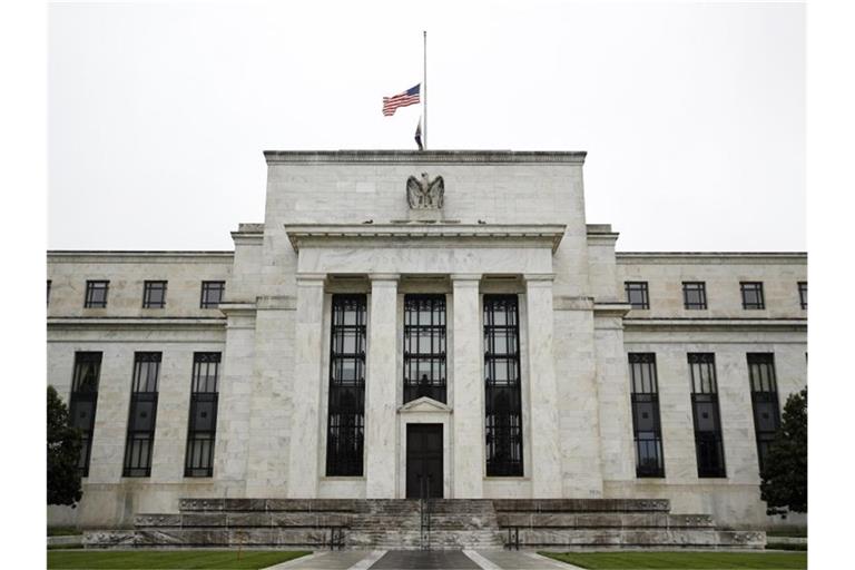 Die US-Notenbank Federal Reserve (Fed) belässt ihren Leitzins erwartungsgemäß unverändert bei nahe Null. Foto: Patrick Semansky/AP/dpa
