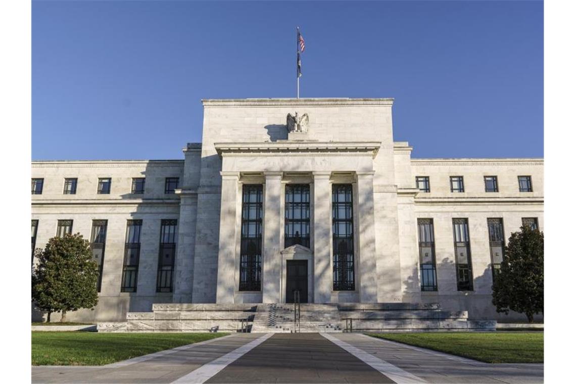 Die US-Notenbank Federal Reserve (Fed) berät angesichts einer robusten Wirtschaftsentwicklung und einer hohen Inflationsrate über eine Straffung ihrer Geldpolitik. Foto: J. Scott Applewhite/AP/dpa