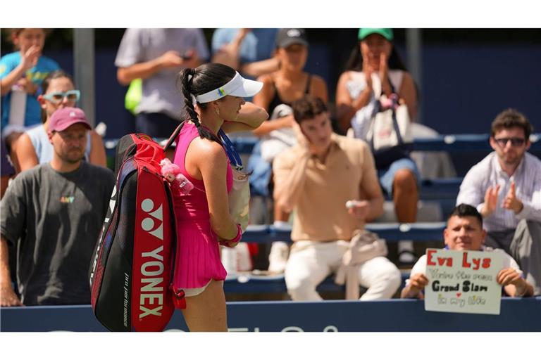 Die US Open enden für Eva Lys mit einer Aufgabe in der zweiten Runde.