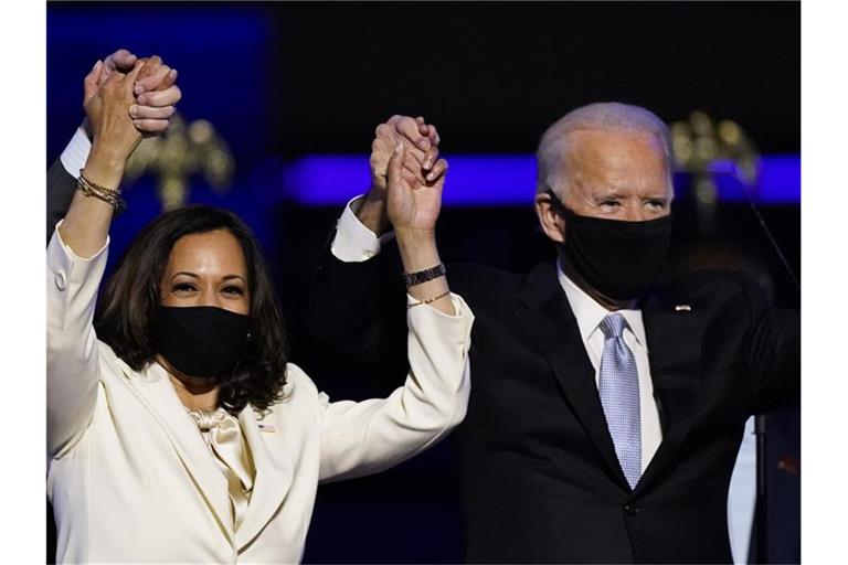 Die US-Politiker Joe Biden und Kamala Harris sind vom „Time Magazine“ zu den Personen des Jahres gekürt worden. Foto: Andrew Harnik/AP/dpa